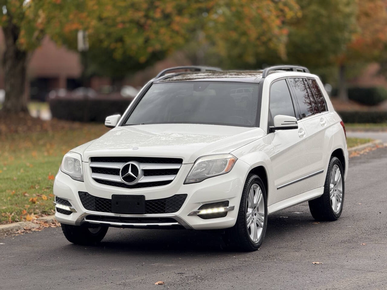 Used 2013 Mercedes-Benz GLK 350 4MATIC image 2