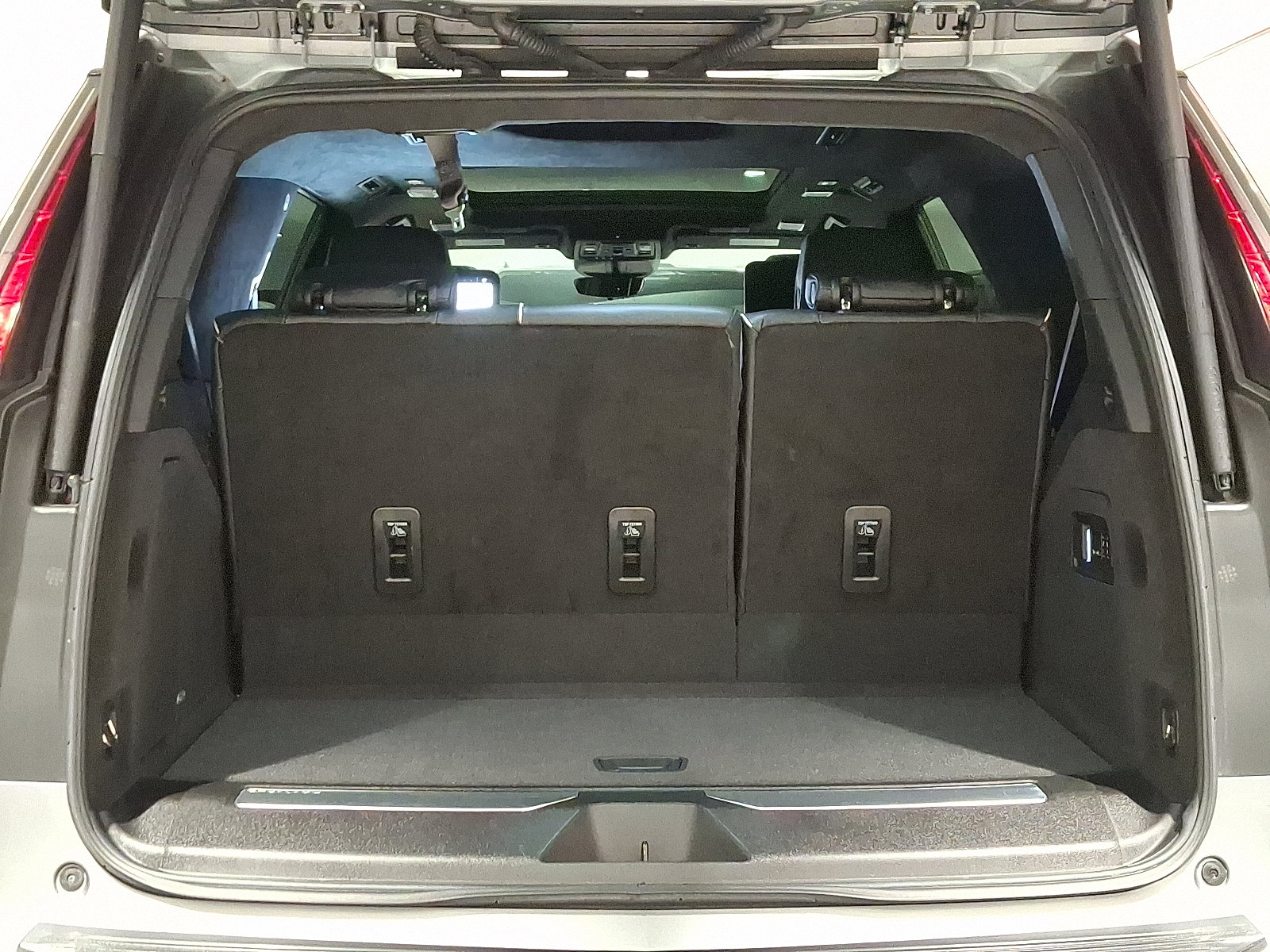 Used 2023 Cadillac Escalade Premium Luxury Platinum image 20