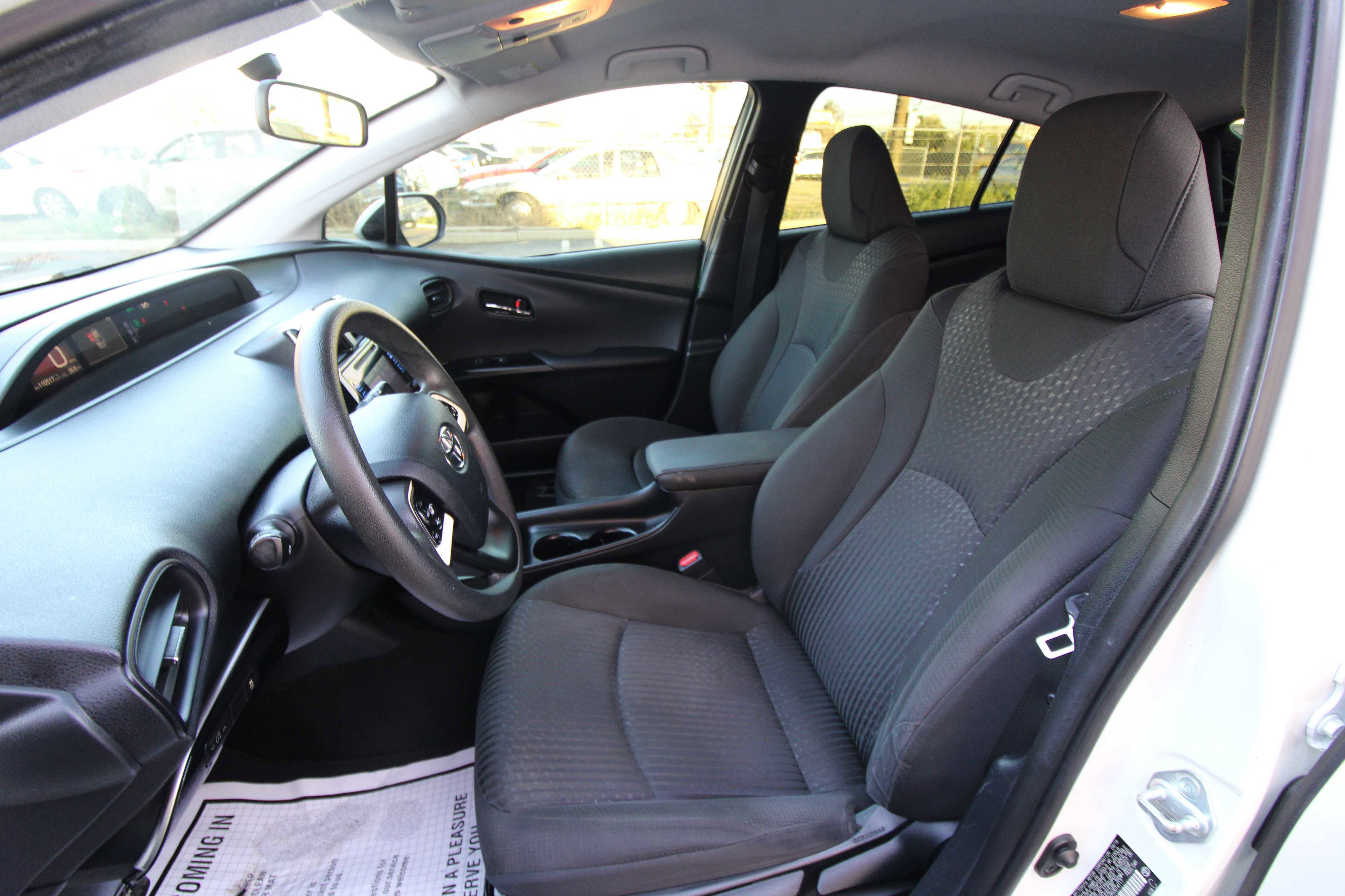 Used 2016 Toyota Prius Two image 34