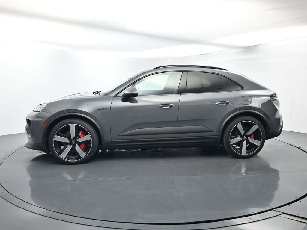 Certified 2025 Porsche Macan 4S Electric AWD/4WD image 2