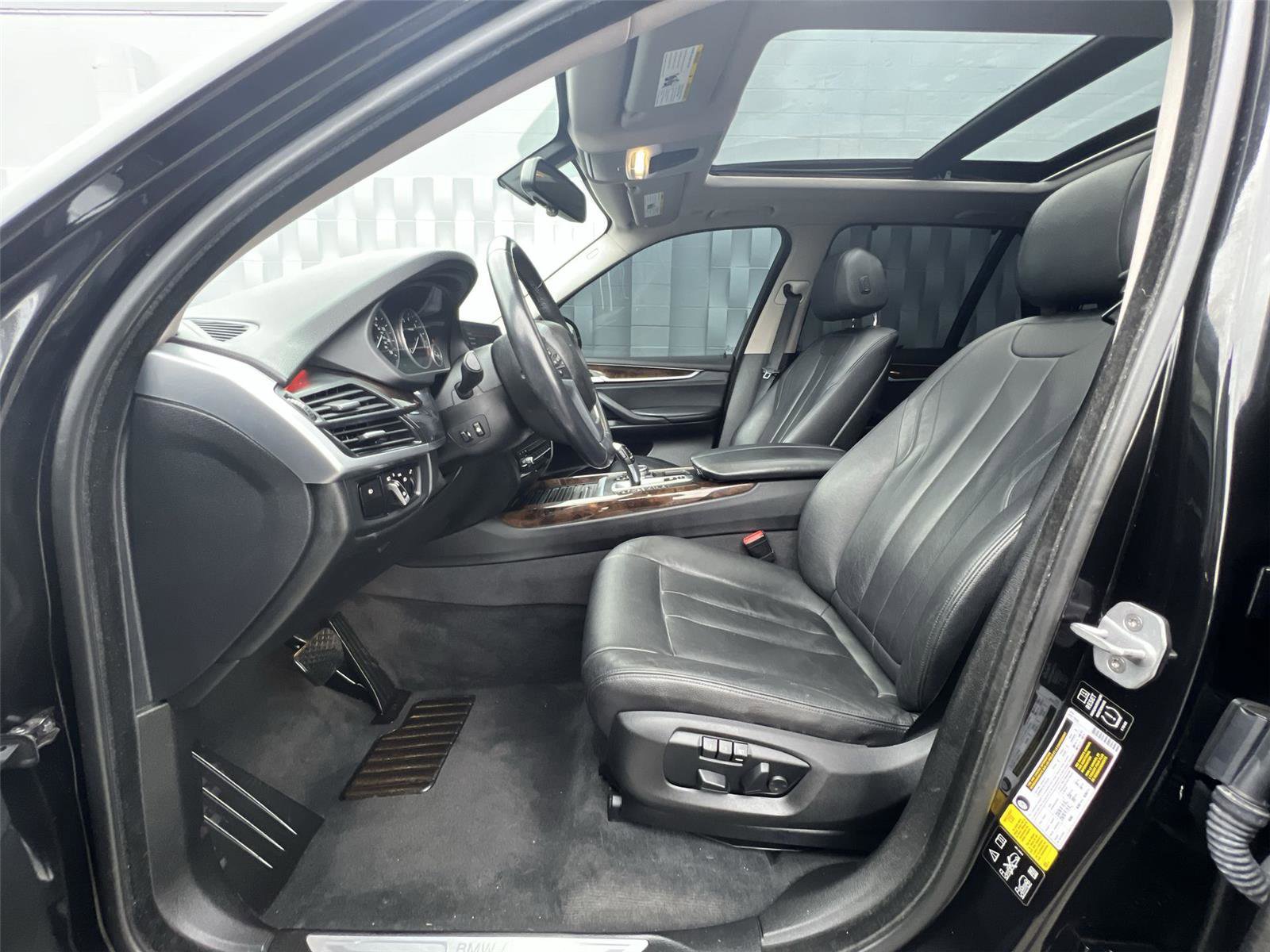 Used 2015 BMW X5 xDrive35i w/ Premium Package image 11