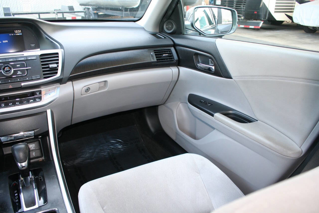 Used 2013 Honda Accord EX image 19