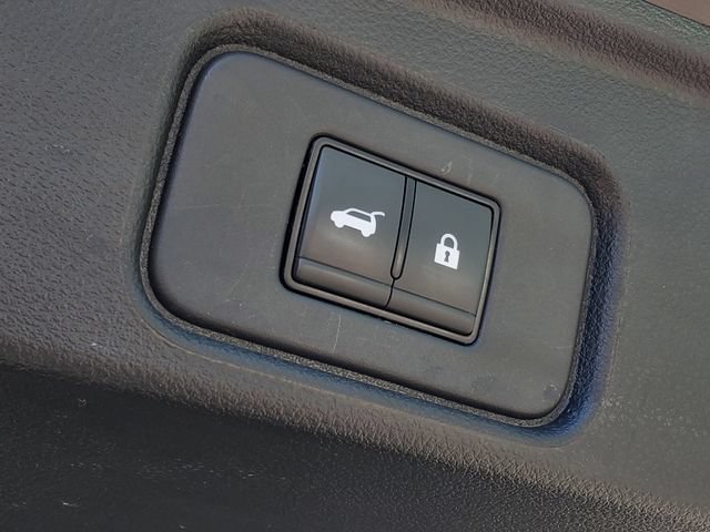 Used 2024 Nissan Pathfinder SL AWD/4WD image 35