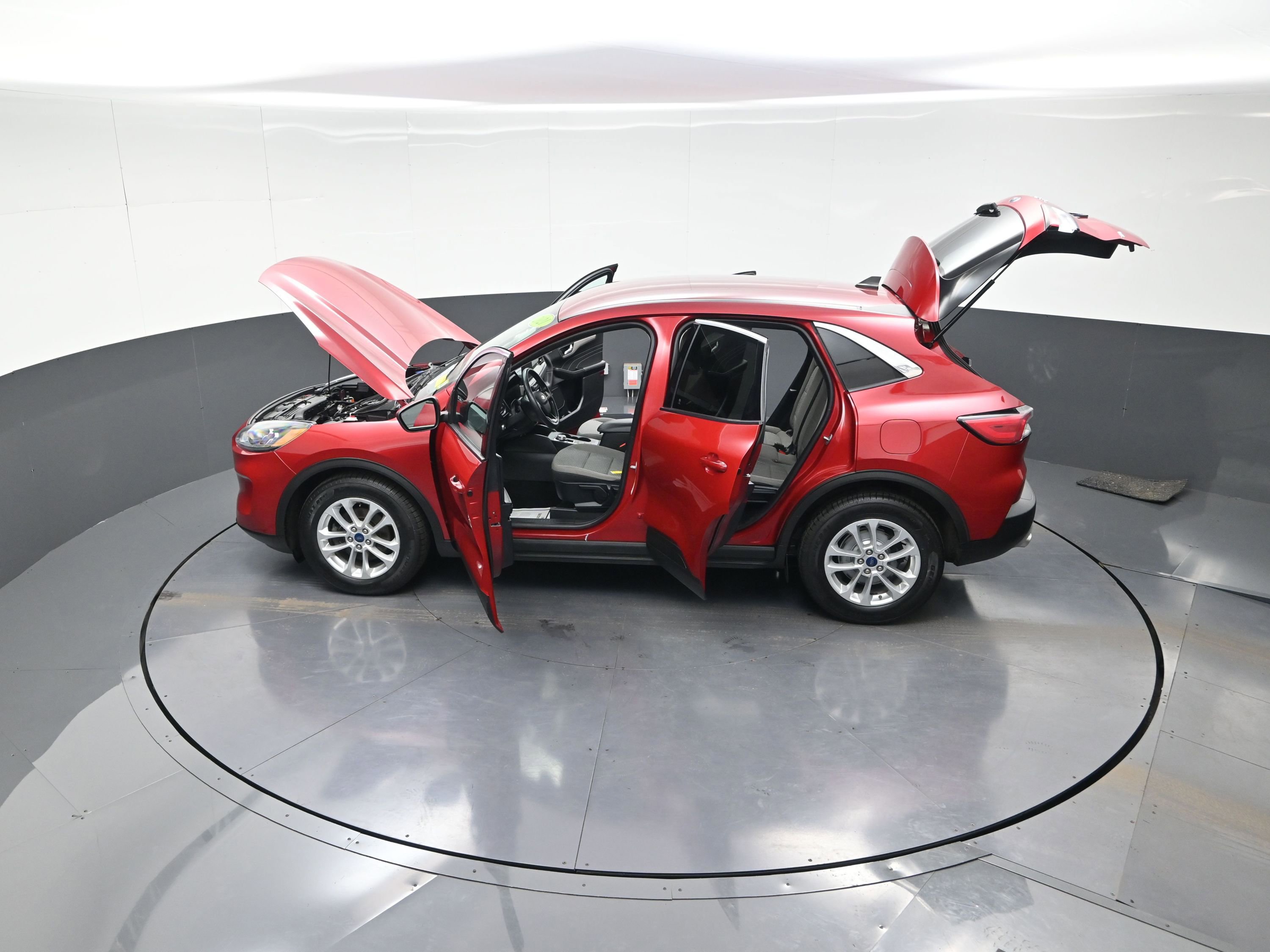 Used 2021 Ford Escape SE w/ Cold Weather Package FWD image 15