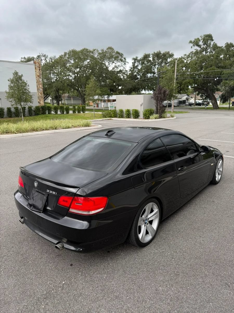 Used 2009 BMW 335i Coupe w/ Premium Pkg RWD image 3