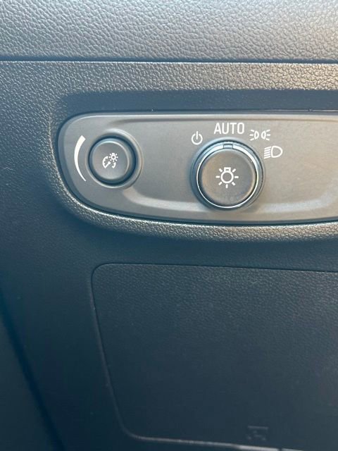 Used 2025 Buick Encore GX Preferred FWD image 19