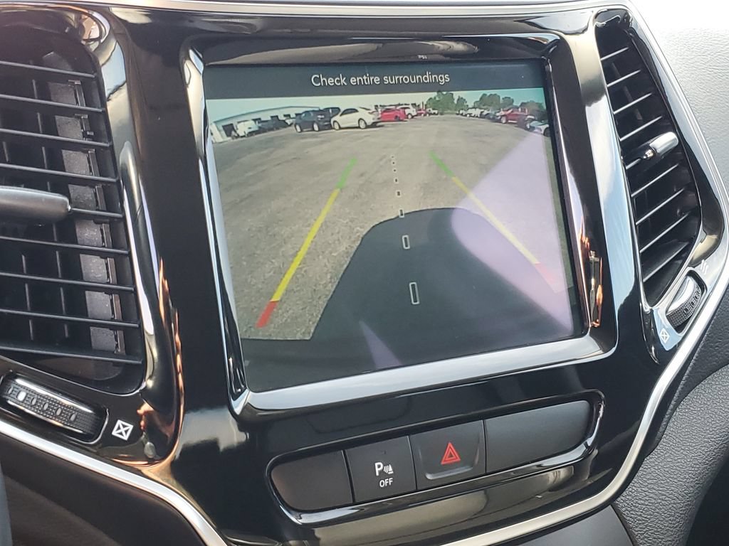 Used 2020 Jeep Cherokee Limited AWD/4WD image 16