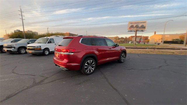 Used 2022 Volkswagen Atlas SEL Premium image 8