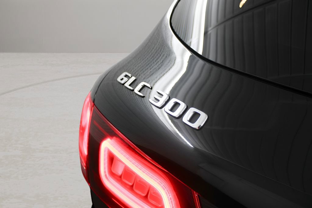 Used 2022 Mercedes-Benz GLC 300 image 31