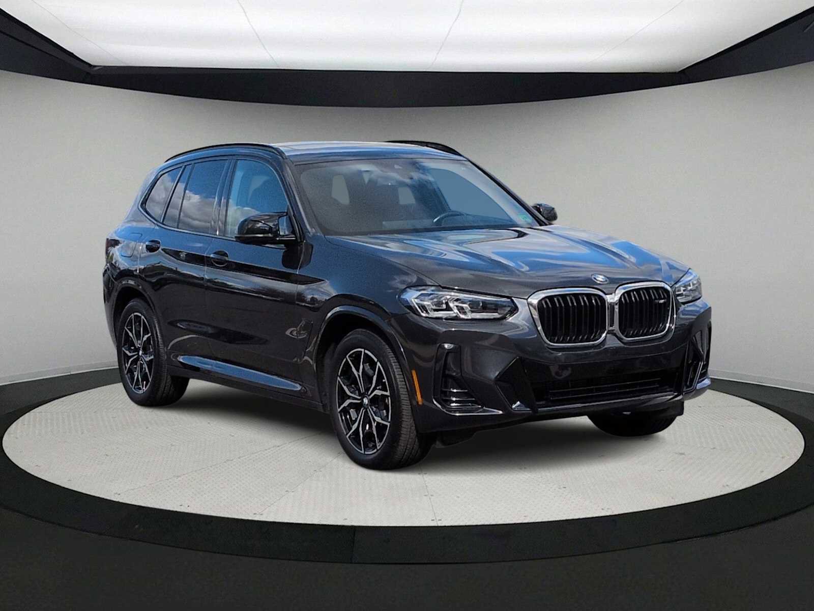 Used 2023 BMW X3 M40i w/ Premium Package image 2