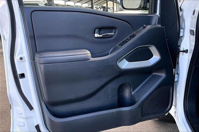 Certified 2024 Nissan Frontier SV w/ Technology Package image 21