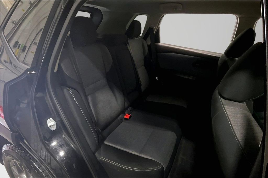 Used 2022 Nissan Rogue S image 25