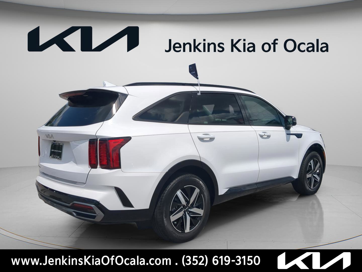 Certified 2023 Kia Sorento S w/ Panoramic Sunroof Package FWD image 3