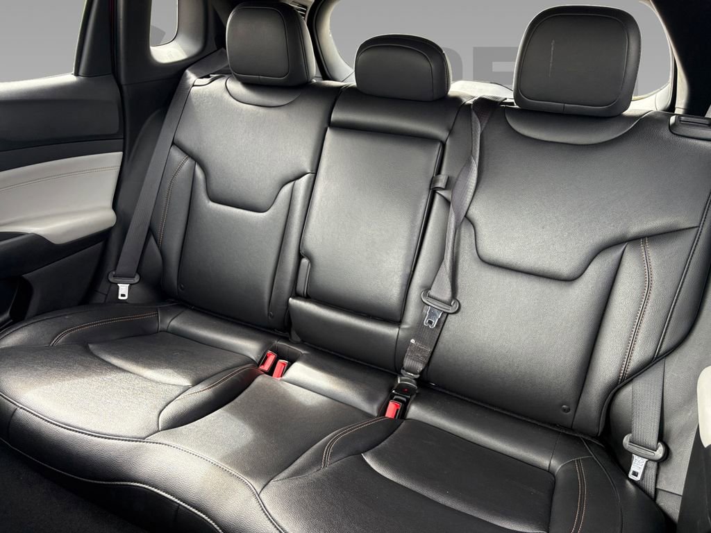 Used 2024 Jeep Compass Limited image 4