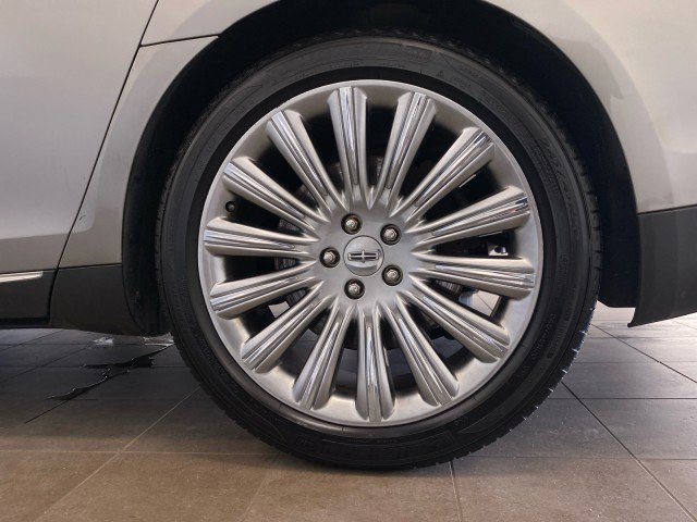 Used 2015 Lincoln MKS AWD w/ Equipment Group 101A image 25