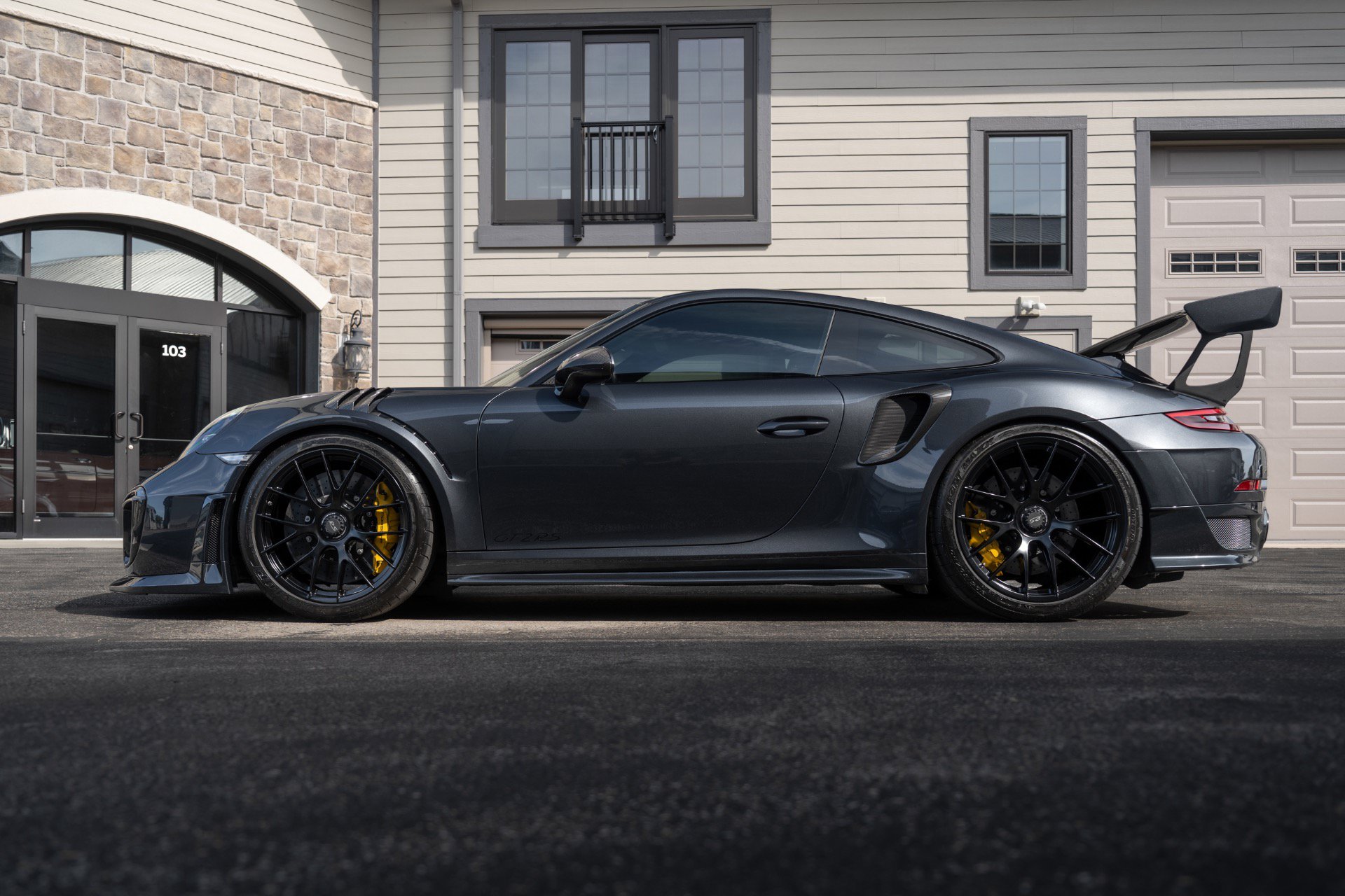 Used 2018 Porsche 911 GT2 RS RWD image 5