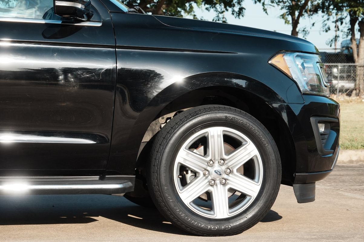Used 2018 Ford Expedition Max XLT w/ Equipment Group 202A RWD image 28