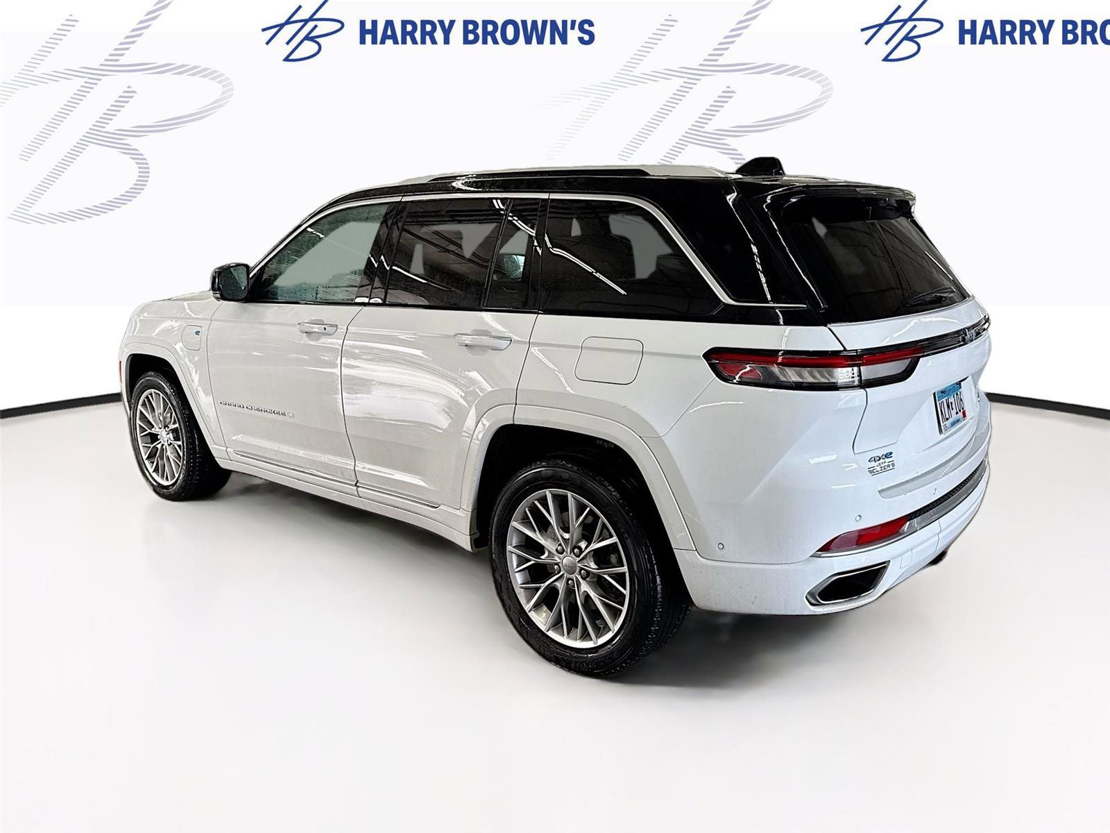 Used 2022 Jeep Grand Cherokee Summit w/ Advanced Protech Group IV image 2