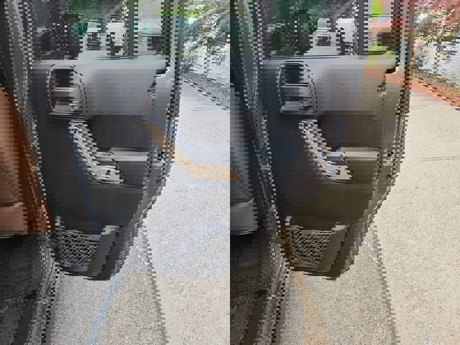 Used 2016 Jeep Wrangler Unlimited Sahara AWD/4WD image 24