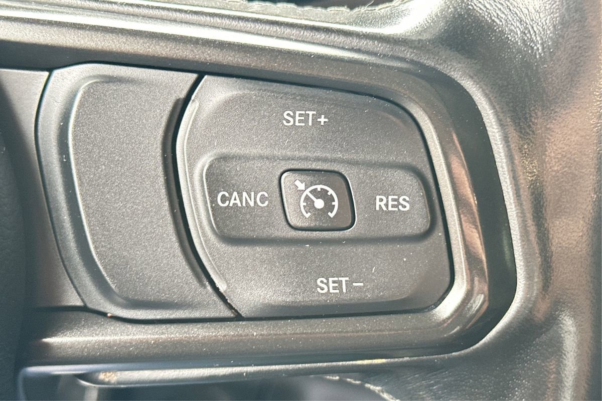 Used 2020 Jeep Wrangler Unlimited Sport image 32