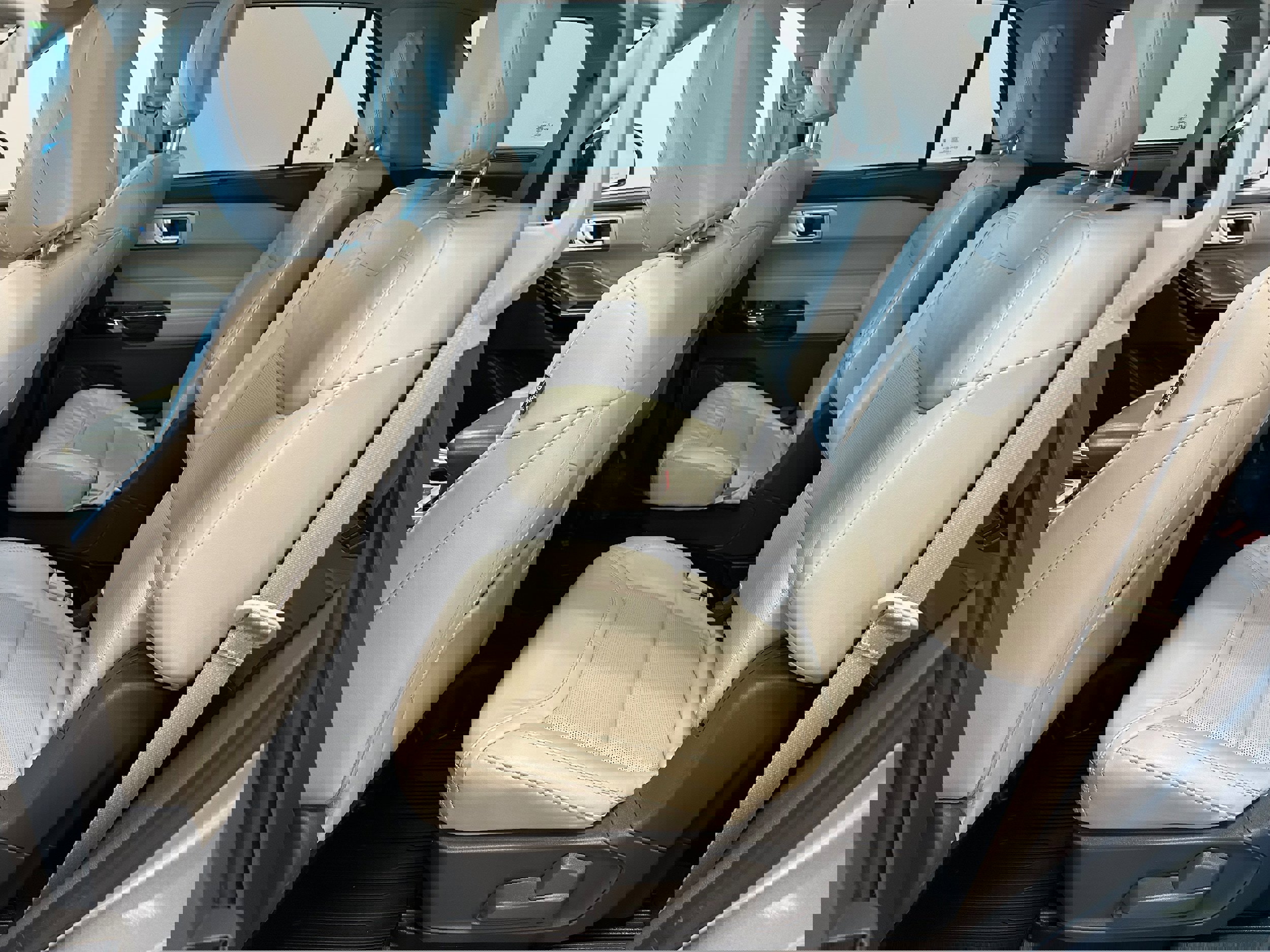 Used 2021 Ford Explorer Platinum w/ Equipment Group 601A image 13