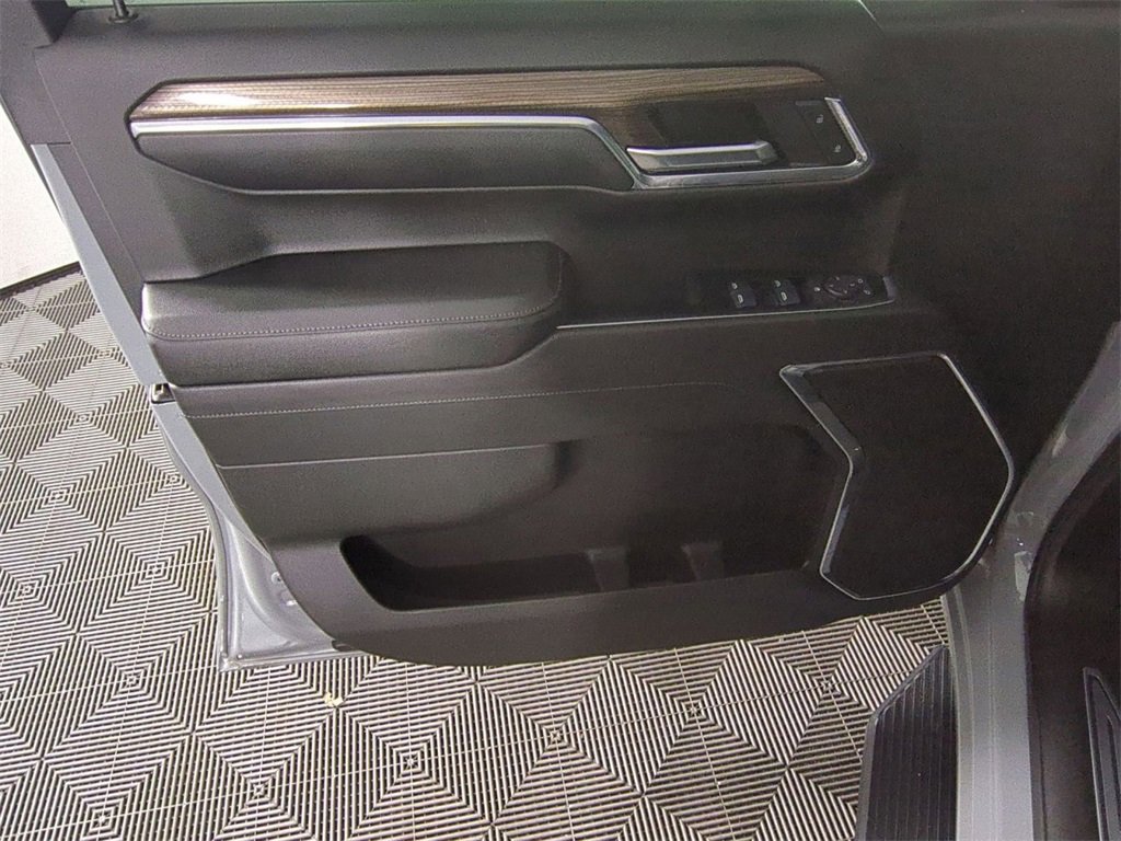 Used 2024 Chevrolet Silverado 1500 LT image 22