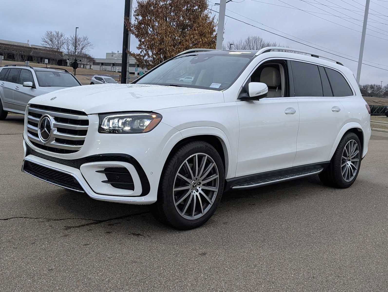 Used 2025 Mercedes-Benz GLS 450 4MATIC image 8