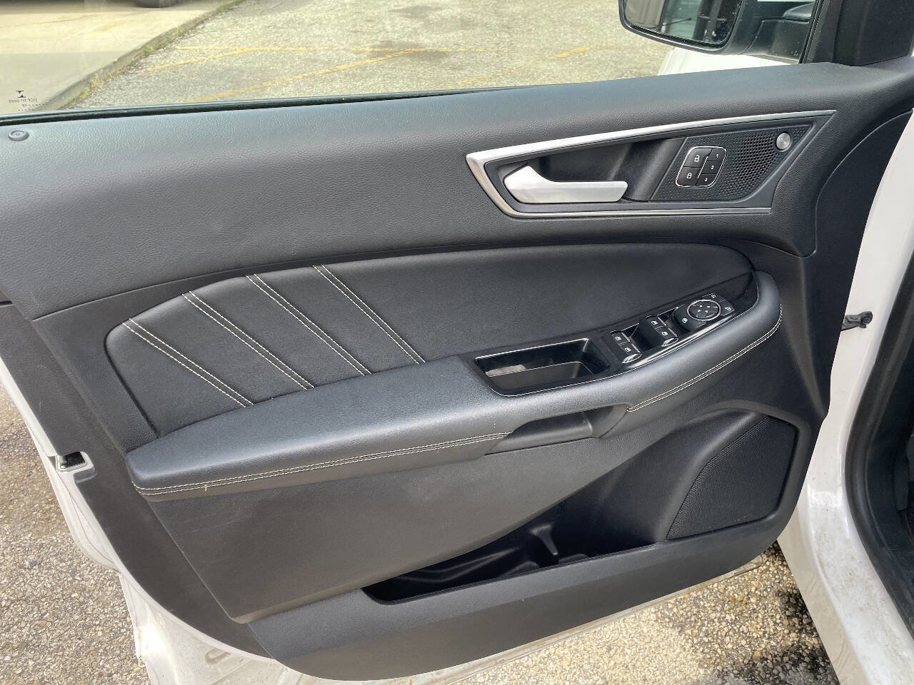 Used 2019 Ford Edge ST w/ Cold Weather Package AWD/4WD image 11