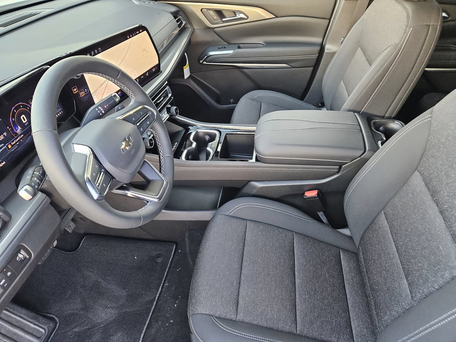 New 2027 Chevrolet Traverse LT w/ Midnight/Sport Edition FWD image 14