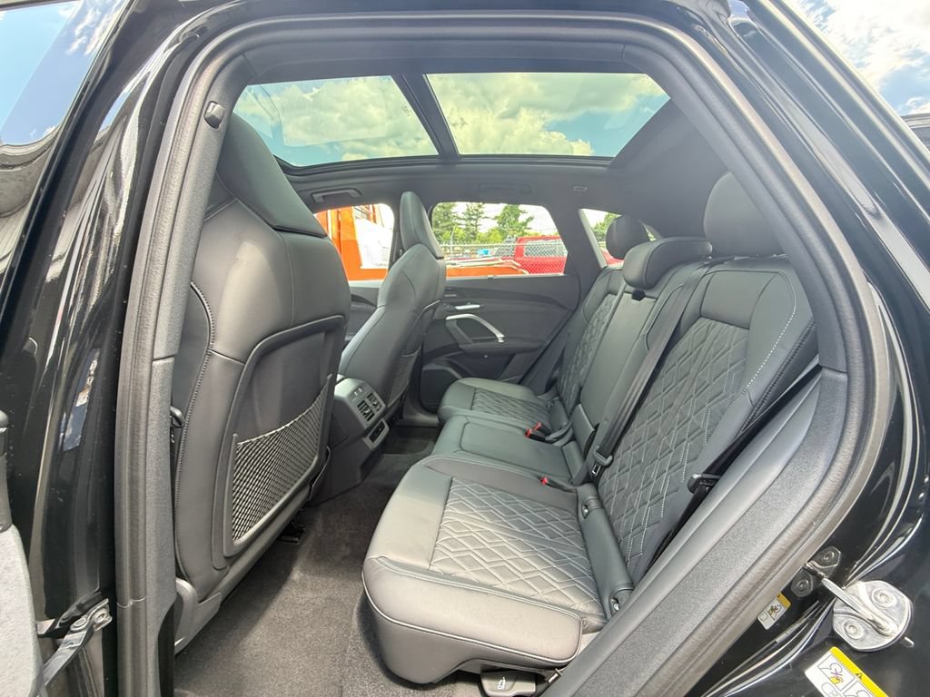 Used 2025 Audi SQ5 Premium Plus w/ Premium Plus Package AWD/4WD image 21