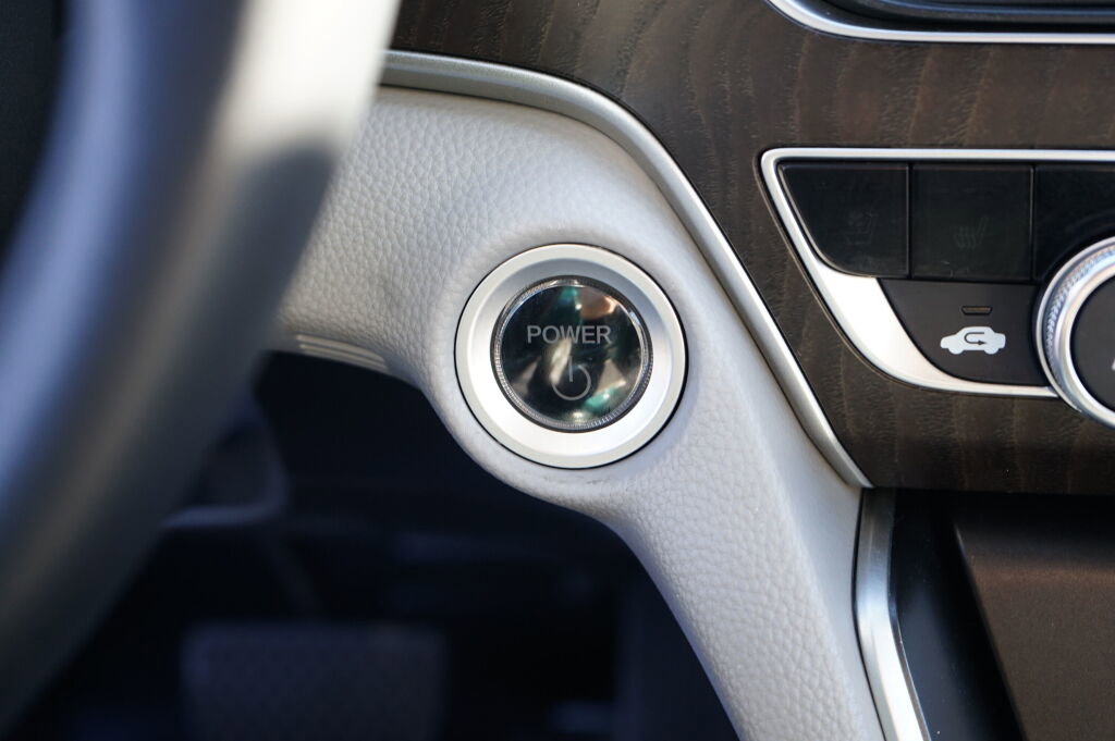 Used 2018 Honda Accord Touring image 18