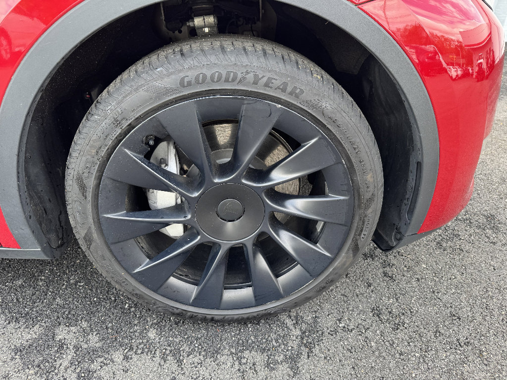 Used 2023 Tesla Model Y Long Range AWD/4WD image 24