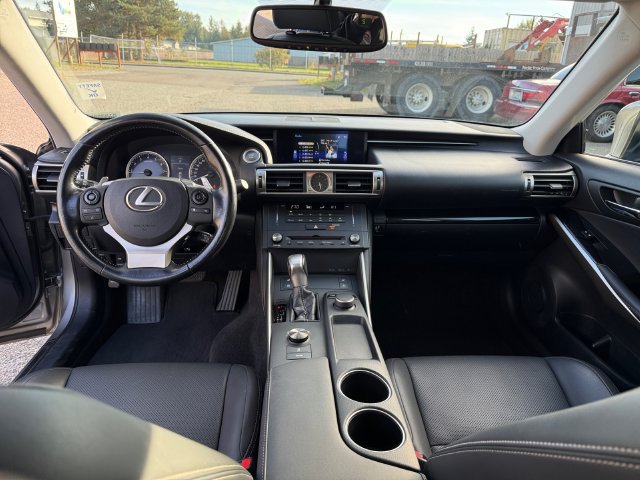 Used 2016 Lexus IS 300 AWD image 21