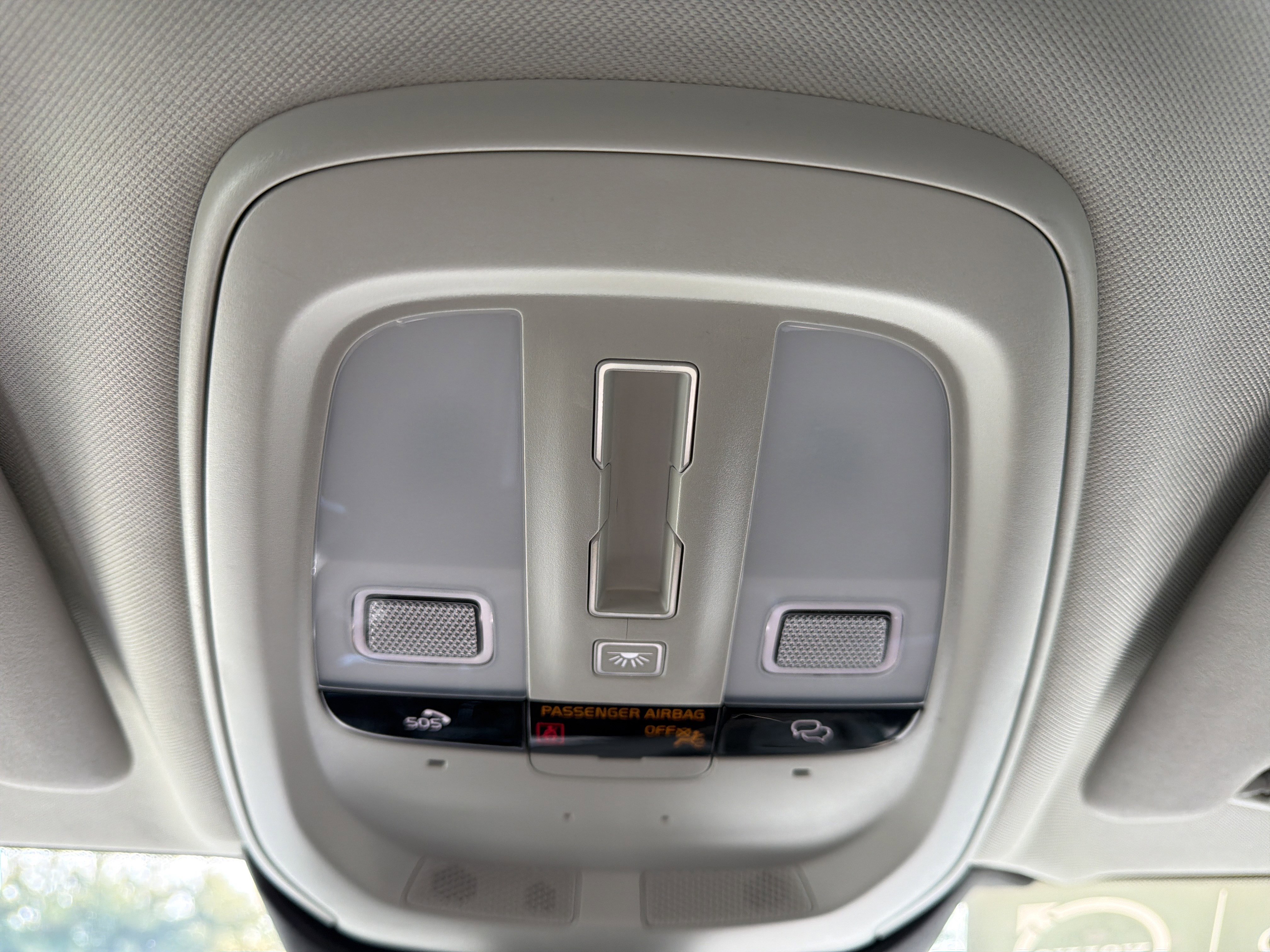 Certified 2025 Volvo V60 B5 Cross Country Plus image 29