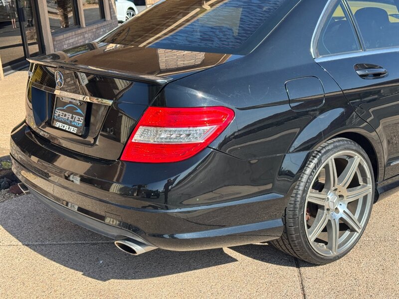 Used 2008 Mercedes-Benz C 350 Sport w/ Multimedia Pkg image 16