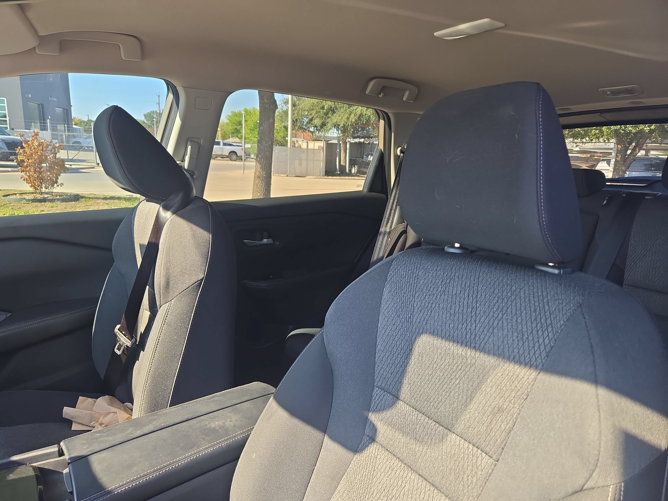 Certified 2025 Nissan Rogue SV FWD image 9