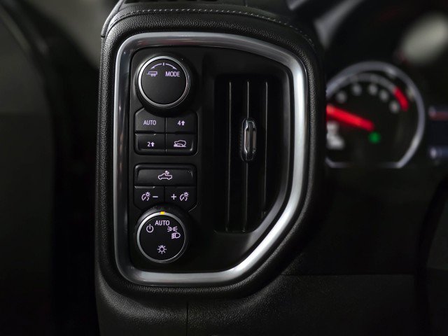 Used 2020 Chevrolet Silverado 1500 LT w/ All-Star Edition image 30