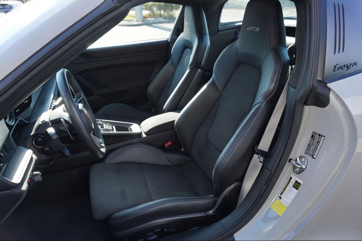 Certified 2023 Porsche 911 Targa 4 GTS image 33