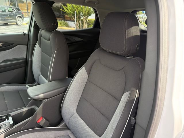 New 2026 Chevrolet TrailBlazer LT w/ Midnight Edition FWD image 23