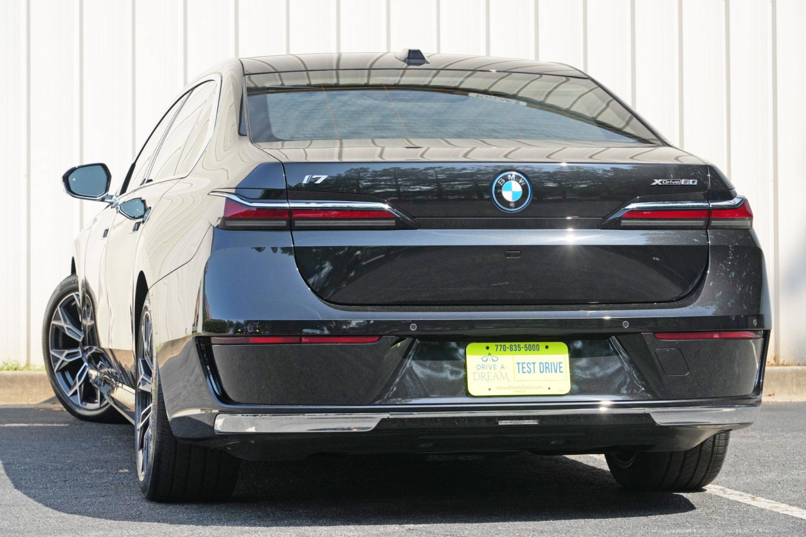Used 2025 BMW i7 xDrive60 w/ Executive Package AWD/4WD image 6