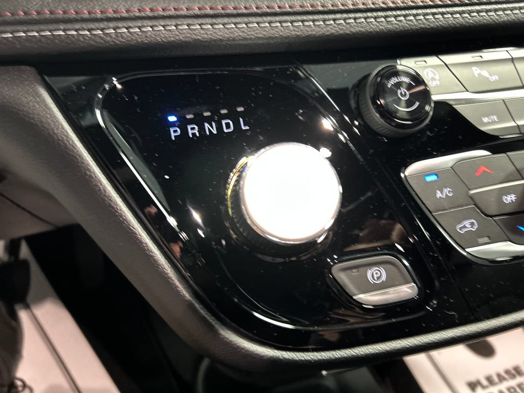 New 2027 Chrysler Pacifica Select FWD image 18