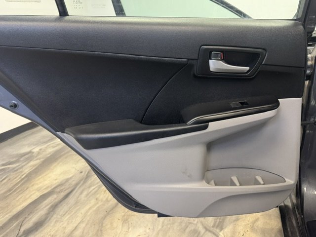 Used 2012 Toyota Camry LE FWD image 23
