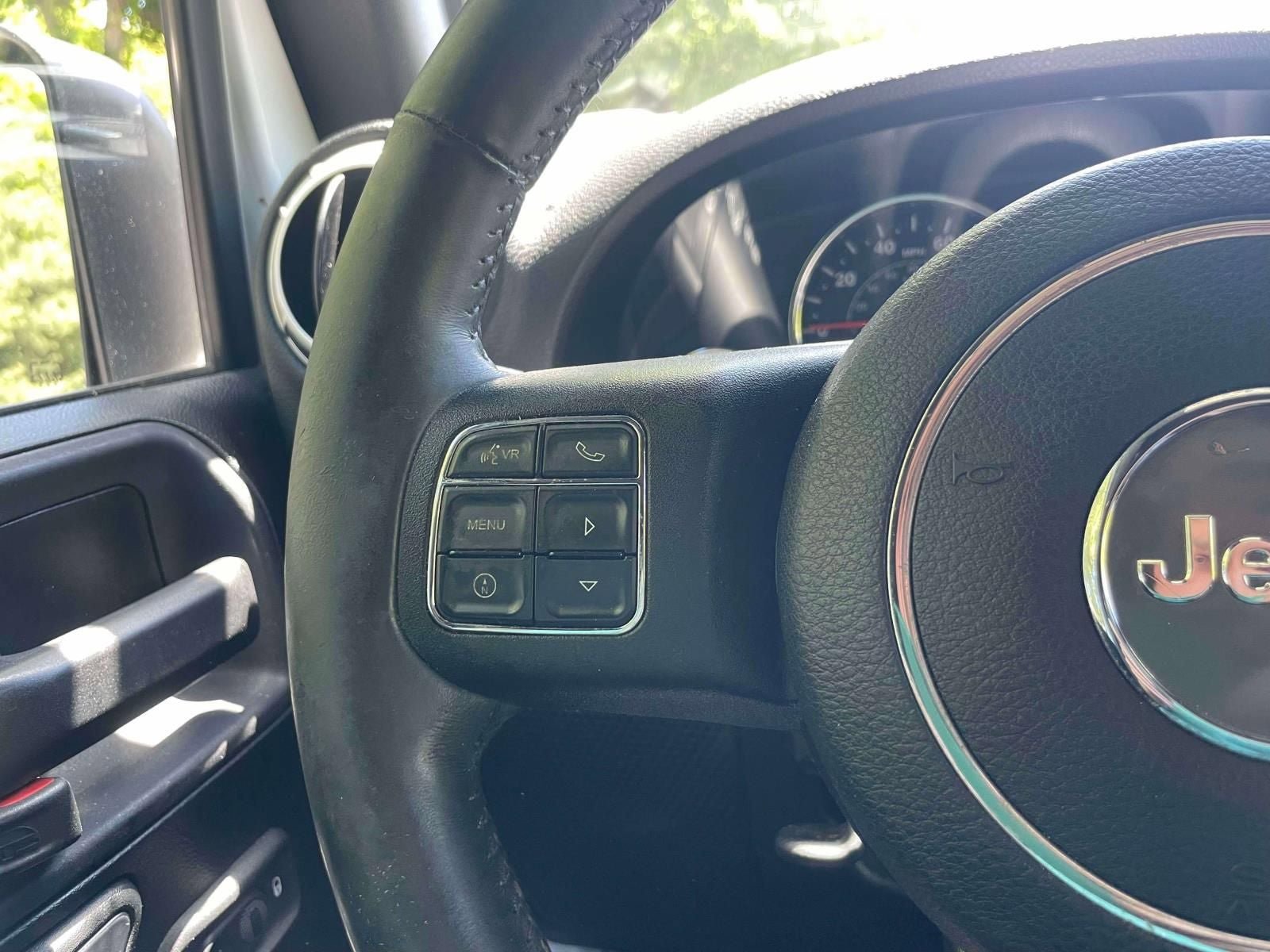 Used 2015 Jeep Wrangler Unlimited Sahara w/ Connectivity Group AWD/4WD image 20