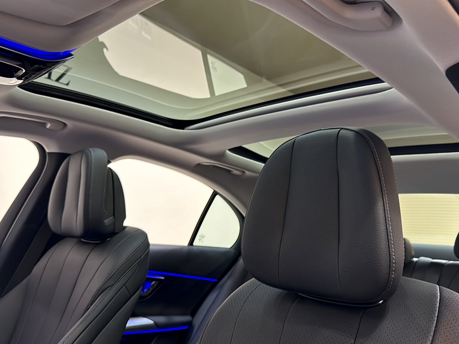Certified 2025 Mercedes-Benz E 350 4MATIC Sedan image 10