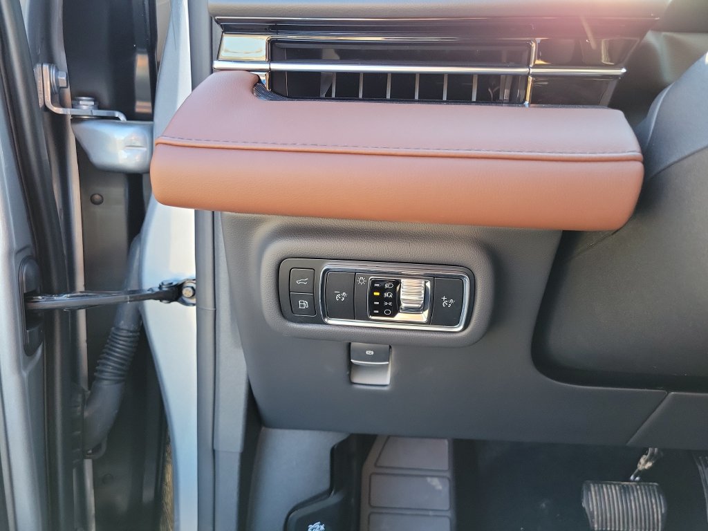 New 2026 Lincoln Nautilus Reserve AWD/4WD image 23
