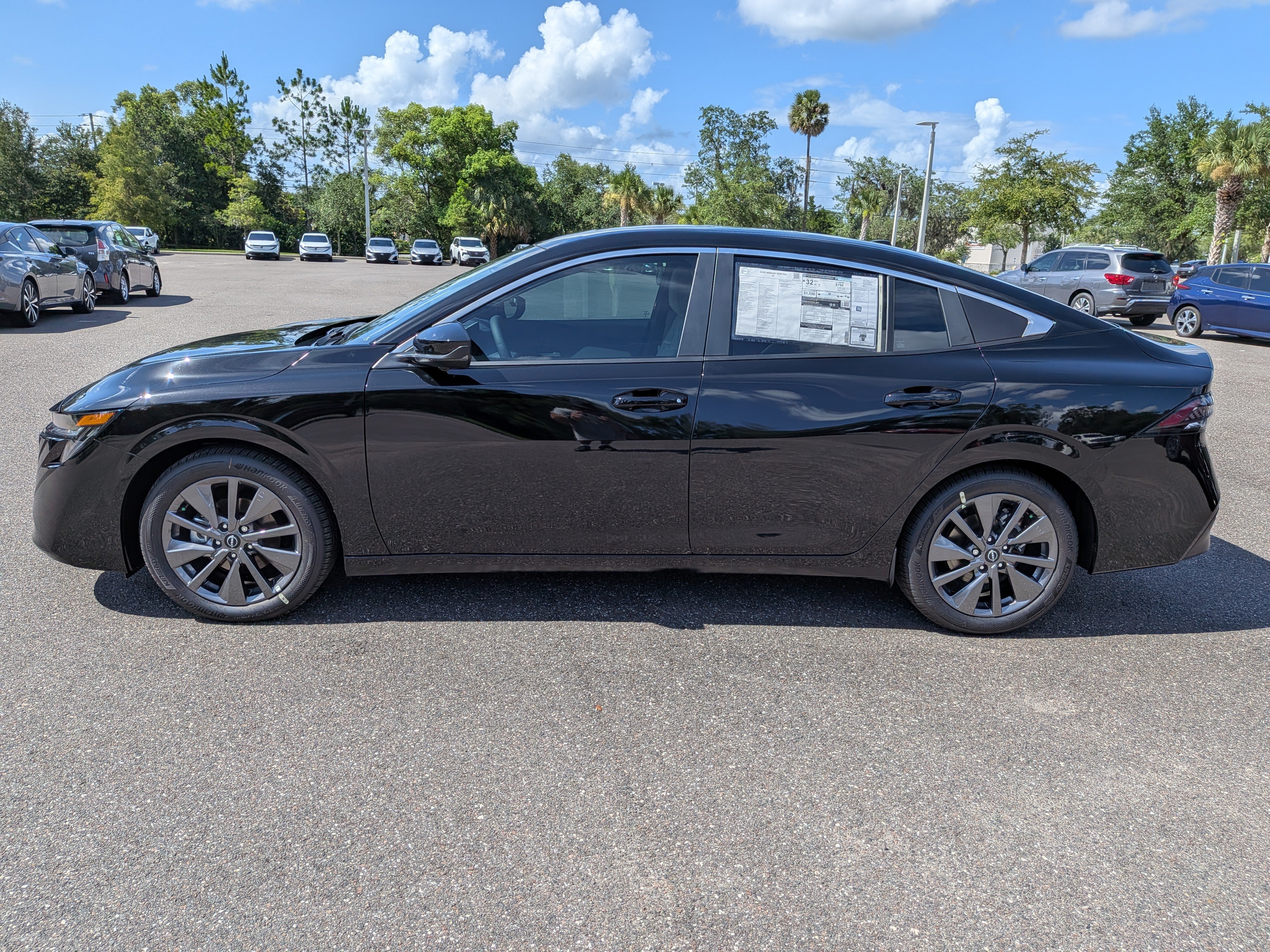 New 2026 Nissan Sentra SL w/ Floor Mat Package FWD image 7