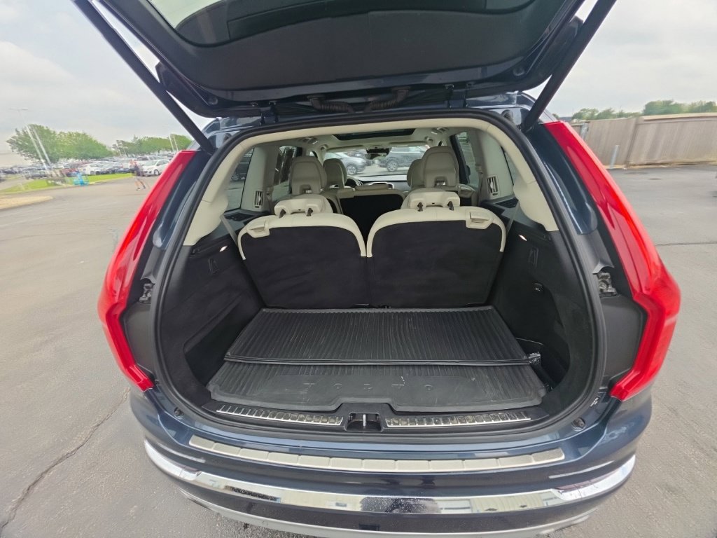 Used 2021 Volvo XC90 T8 Inscription Expression w/ Protection Package Premier AWD/4WD image 29