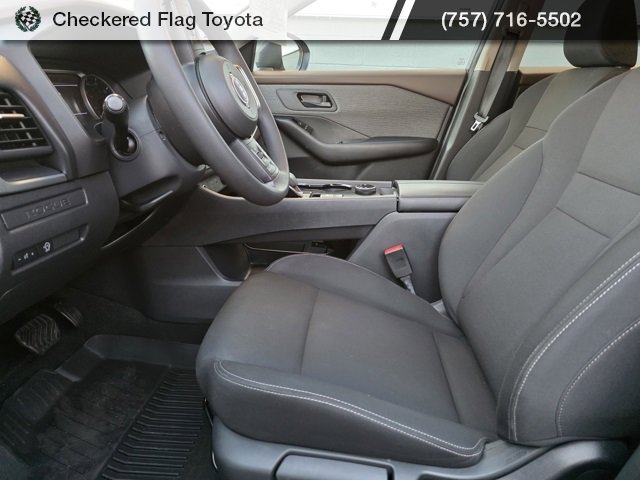 Used 2023 Nissan Rogue S image 18