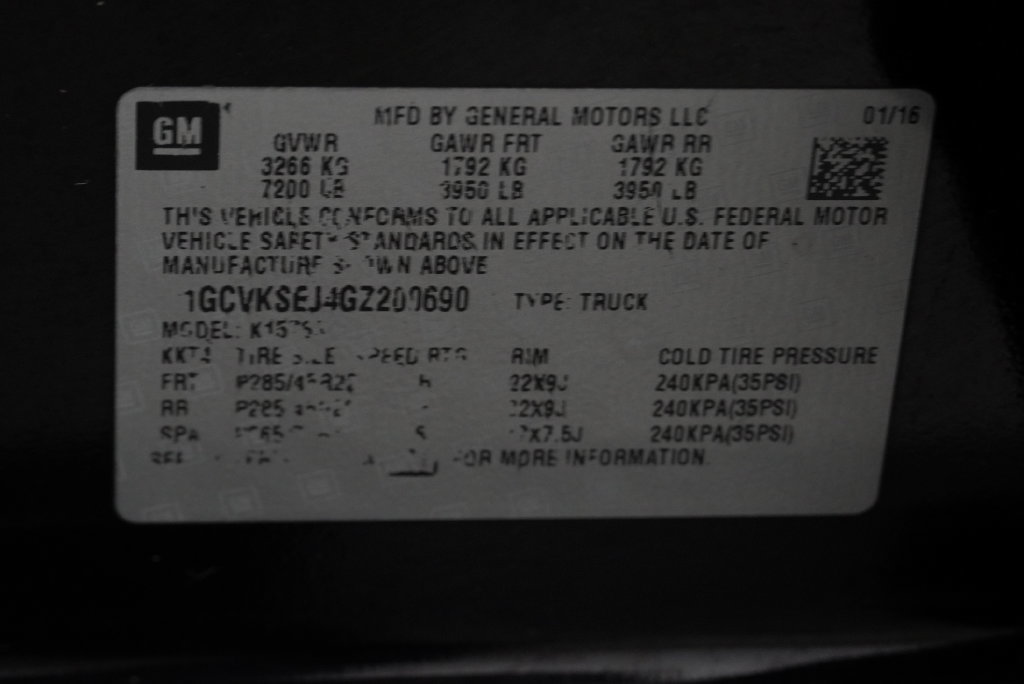 Used 2016 Chevrolet Silverado 1500 LTZ Z71 w/ LTZ Plus Package AWD/4WD image 45