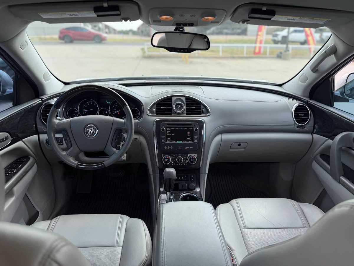 Used 2015 Buick Enclave Leather FWD image 11